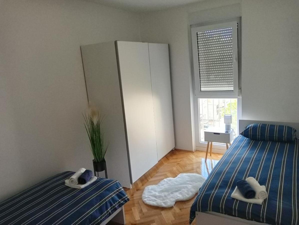 Apartman Luna Zara Esterno foto