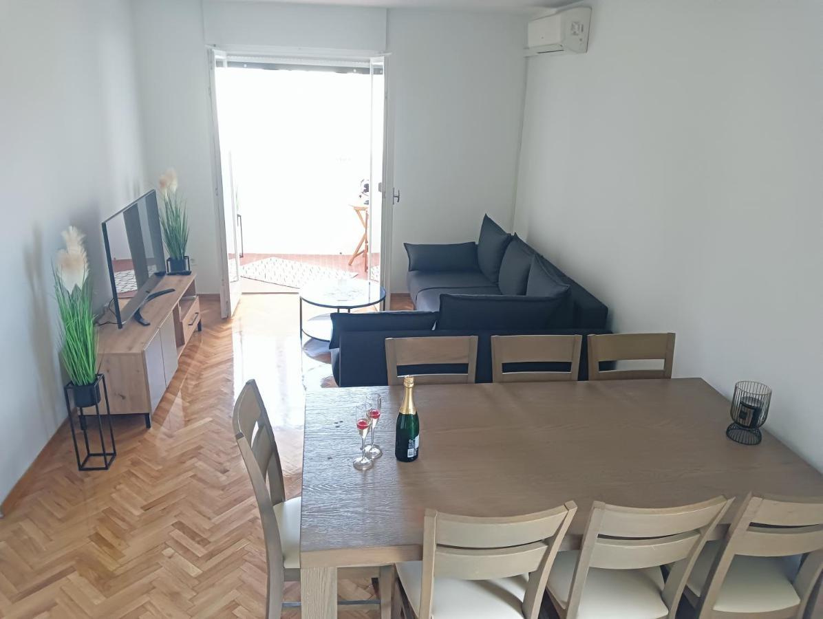 Apartman Luna Zara Esterno foto