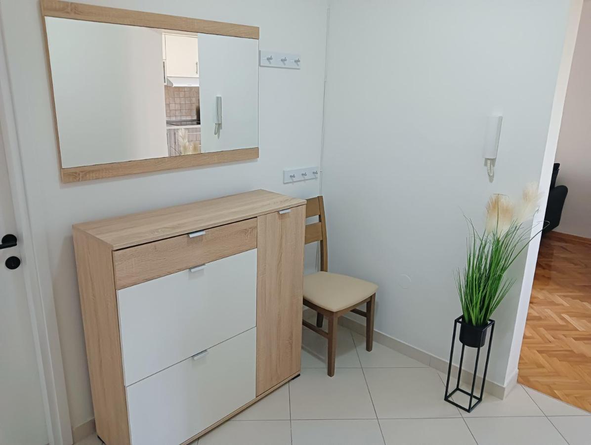 Apartman Luna Zara Esterno foto