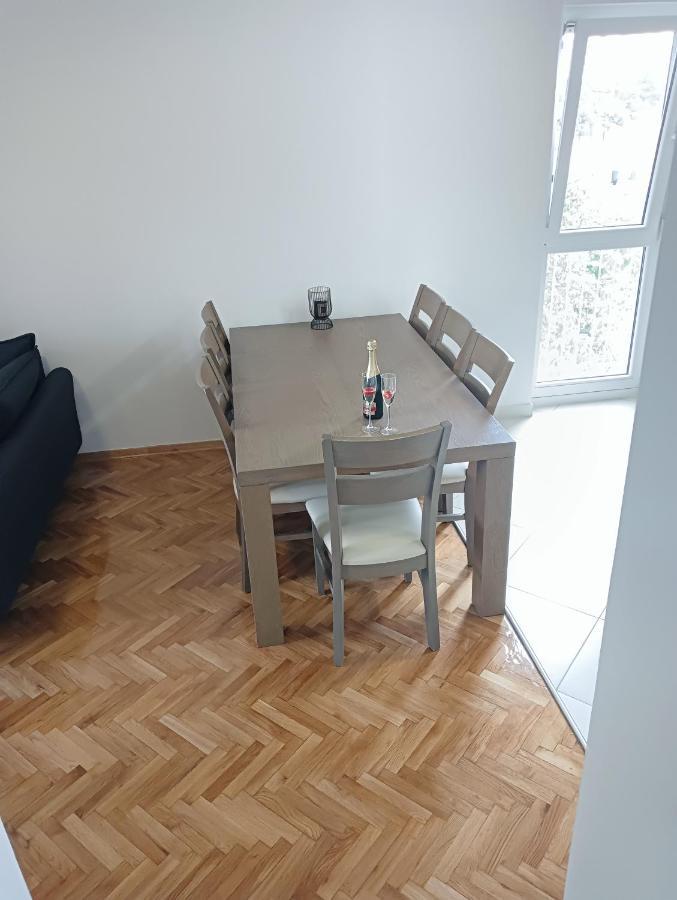 Apartman Luna Zara Esterno foto