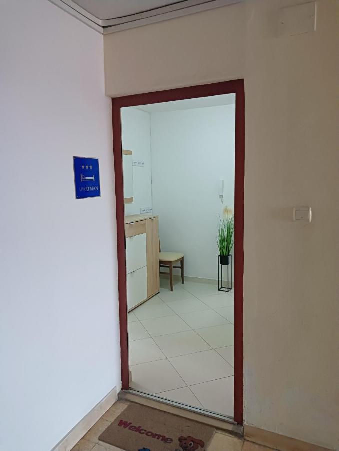 Apartman Luna Zara Esterno foto