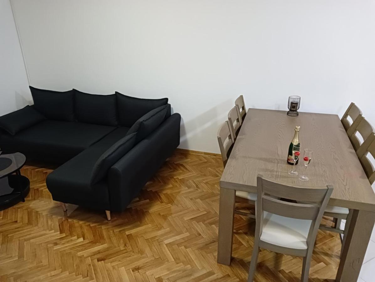 Apartman Luna Zara Esterno foto