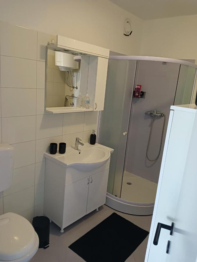 Apartman Luna Zara Esterno foto