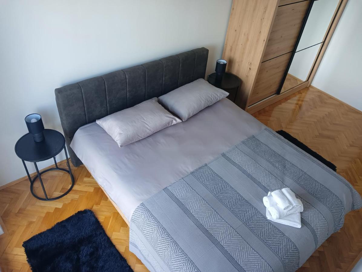 Apartman Luna Zara Esterno foto